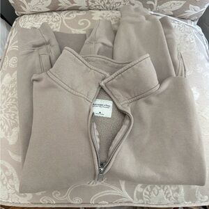 Abercrombie & Fitch Taupe Pullover